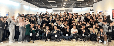 「アートとデザインで平和を!」の一環で韓国にて行われた海外交流展の様子