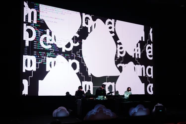 第11回新千歳空港国際アニメーション映画祭レポート|エアポート音楽会:ライブコーディングによる音と映像のセッション