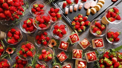 いちごフェア♪ケーキやパフェ！かわいらしいデザートも食べ放題！