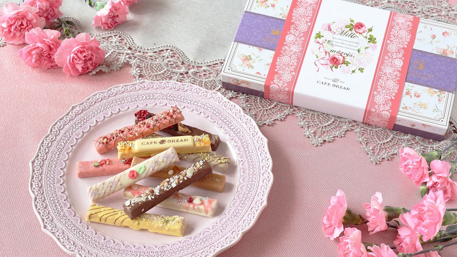 ブーケ柄が華やかな掛け紙です 