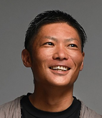 鎌田 友和 氏