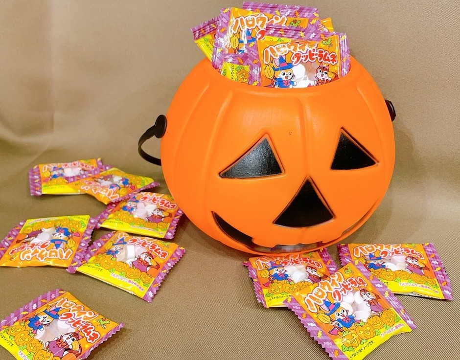 合言葉でもらえるハロウィンお菓子