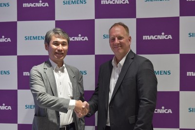 （写真左から）株式会社マクニカ　アルティマ カンパニー バイスプレジデント 沢田 和幸 シーメンス株式会社 デジタル専務執行役員 デジタルインダストリーズヘッド トビアス・ラング氏