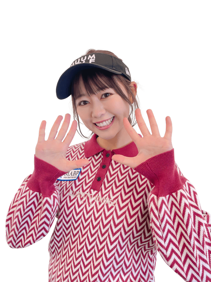 14:00~18:00メイン会場MCを務めるかえでさん
