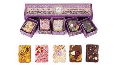 内側まで華やかなパッケージのベル