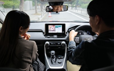 運転中もエンタメとナビを両立
