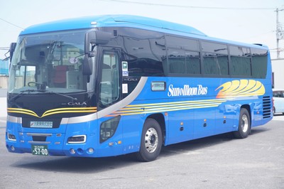 本路線で使用する高速乗合バス車両