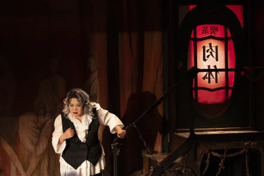 渡辺えりの新演出が光るオフィス３〇〇特別公演『少女仮面』開幕！！