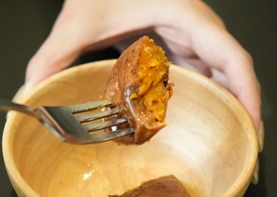 本格的な炭火焼きの安納芋　365円(税込)