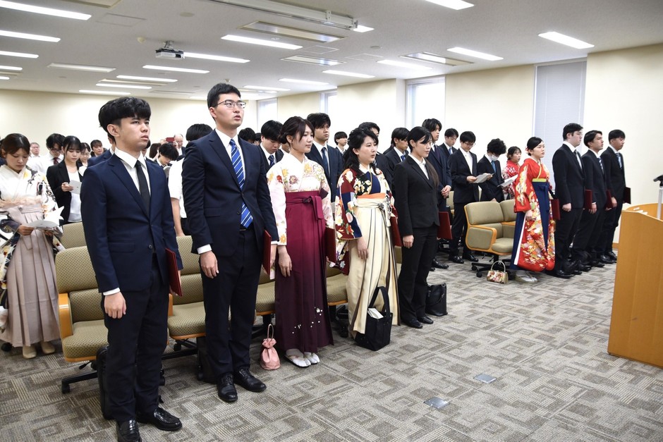 最後に学歌を斉唱