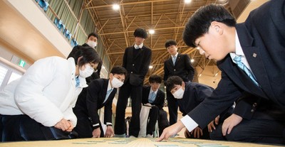 令和5年(2024年)の校内かるた大会の様子