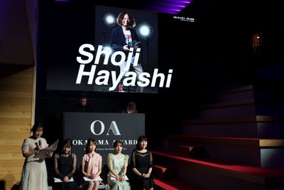 林准教授を紹介する会場のディスプレー