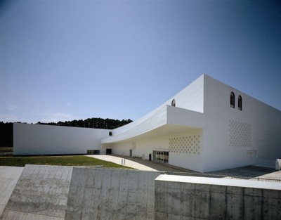 青森県立美術館外観
