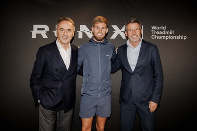 (左から)Technogym創業者兼CEO ネリオ・アレッサンドリ、2025年世界陸上選手権男子10,000m金メダリスト ジミー・グレシエ選手(仏)、世界陸連 セバスチャン・コー会長