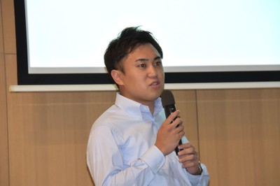 講義する永井さん
