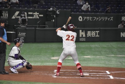 8回裏逆転3ランを打った伊藤選手