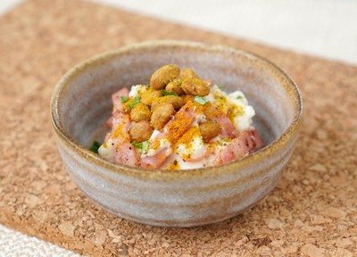 カレー風味の納豆入ポテトサラダ