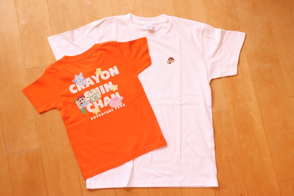▲ポップTシャツ/全2種 110cm(ホワイト・オレンジ)3,850円(税込) S・M・L・XL(ホワイト・ライトブルー)4,290円(税込)