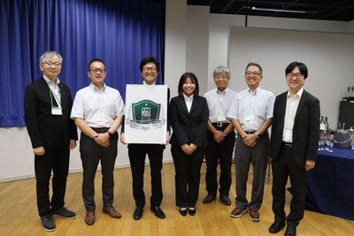 ポスター発表で奨励賞を受賞した皆さん