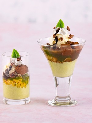 抹茶と生チョコのパフェ