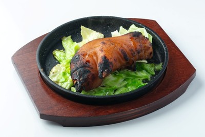  △ 新名物 焼き豚足　680円