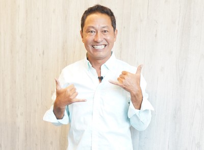 Mieと共に案内役を務める内野亮