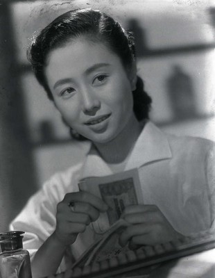「愛と死の谷間」©1954年日活株式会社