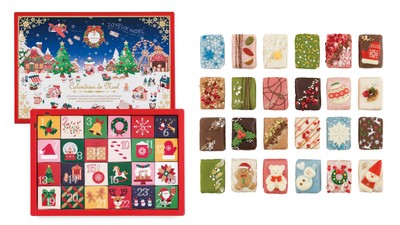 24個の小箱が並んだクリスマスカレンダー