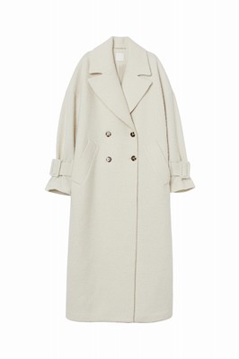 ウールブレンドロングコート¥9,999(52% リサイクルウール 46% リサイクルポリエステル)