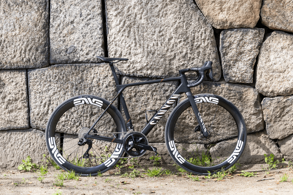 アルティメットCFR ENVE SES 4.5 完成車 ￥899,000（税込）