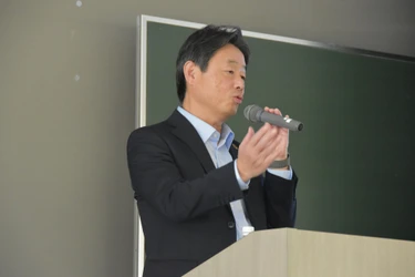 【名城大学】経営学部の澤田貴之教授の公開授業でJAL航空みらいラボの原田克人氏が講義