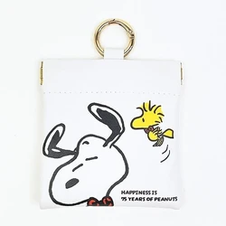 【PEANUTS 75th】限定デザインを連れて歩く！スヌーピーのカナビラ付きケースコレクション