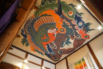 岩松院 本堂大間の天井絵「鳳凰図」