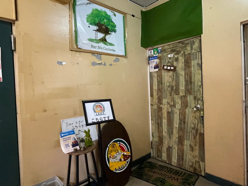 店舗入り口
