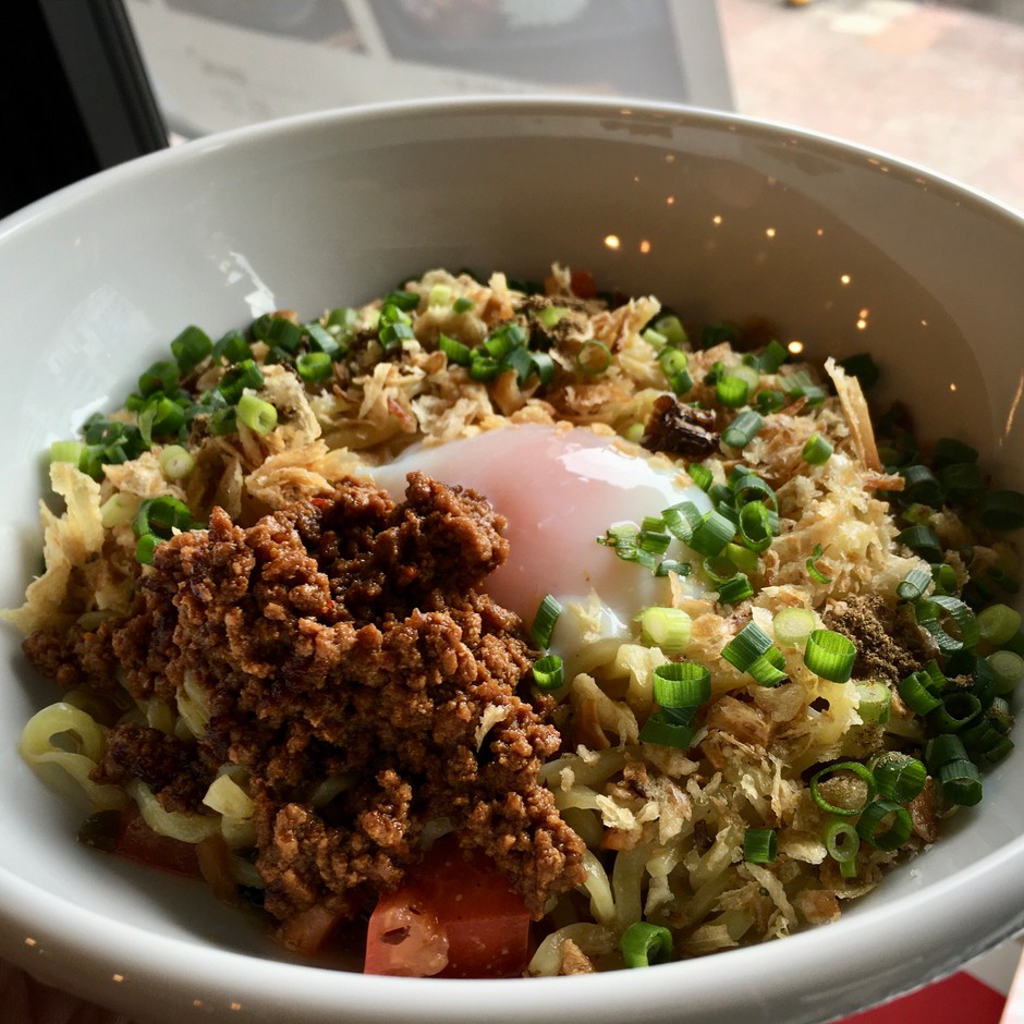 正宗担々麺(汁なし)