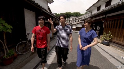 おにぎりあたためますか 岡山の旅 Blu-ray(左から戸次重幸、大泉洋、室岡里美) ©HTB