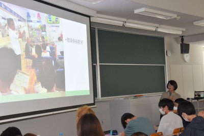 健康体操教室の様子を写真で紹介