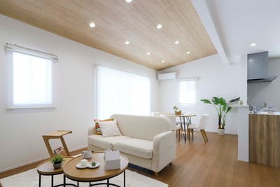平屋内観