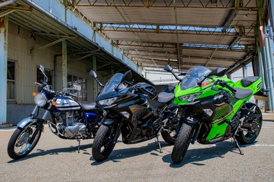 社内バイクブーム:社員のバイク