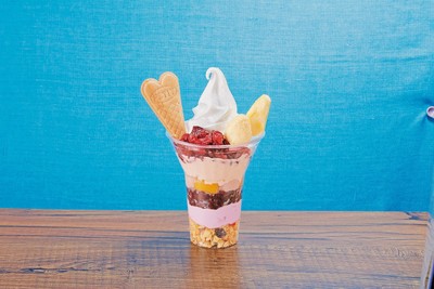 【台湾タロイモスイーツ専門店 連珍】トロピカルタロパフェ