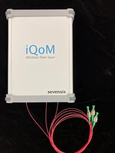超短パルスレーザーを発生する全光ファイバ光学モジュール 「iQoM(アイコム)」の予約受付を9,999ドル～で開始