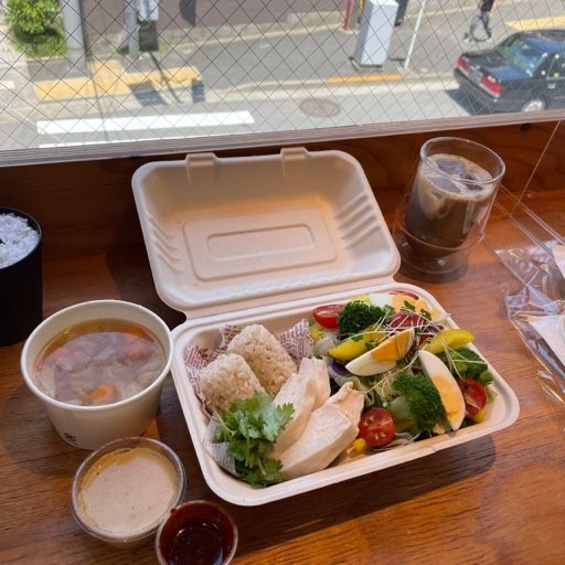 チキンとサラダプレートセット