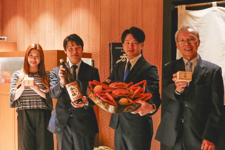 香住漁港の水産加工卸会社が県外初進出！ 大阪・なんばオリエンタルホテル内に “活きた香住ガニ”の専門店「香住蟹一番」を 4月20日(月)にオープン！