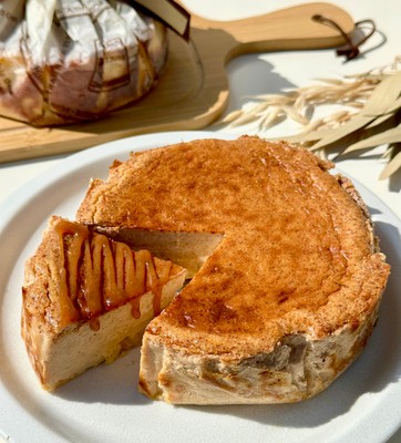 アップルシナモンバスクチーズケーキ